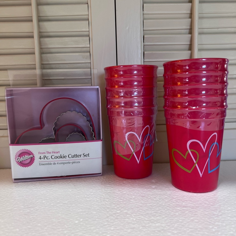 Berry Plastic Valentine Tumbler Set Vintage & Wilton 4 Pc. Cookie Cutter Set New